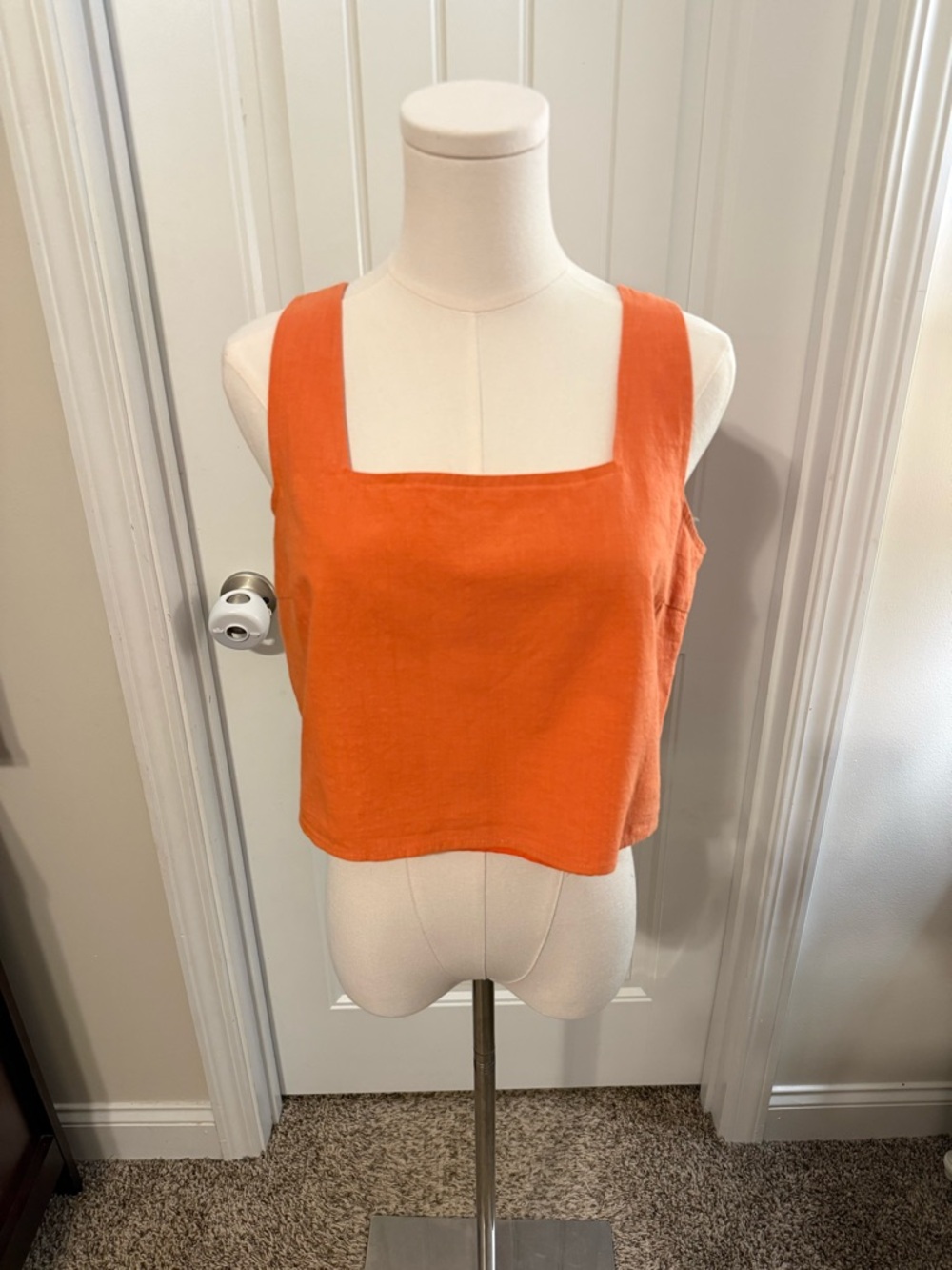 Day and Moon Cropped Square-Neck Tank Top in Vibrant Orange